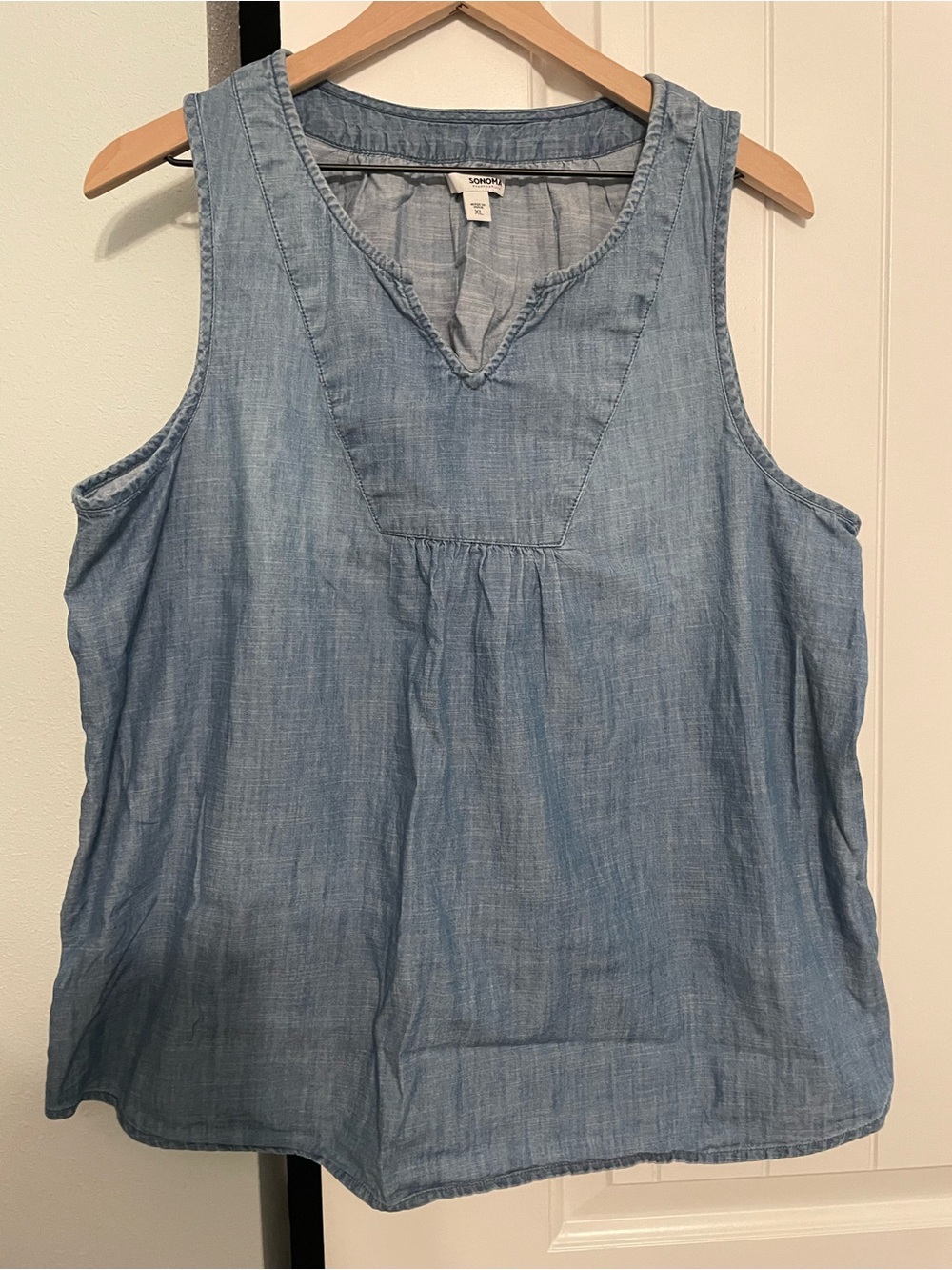 Sonoma Light Chambray V-Neck Sleeveless Tank Top